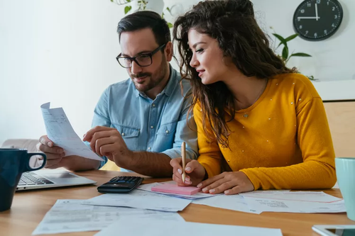 davehook007's tweet photo. A bimonthly mortgage involves making half of a monthly payment twice a month, potentially reducing overall interest and building equity faster. Compared to a biweekly mortgage, which results in 26 payments annually, a bimonthly mort https://t.co/8D09WOetd2 https://t.co/qJ559rE2hV
