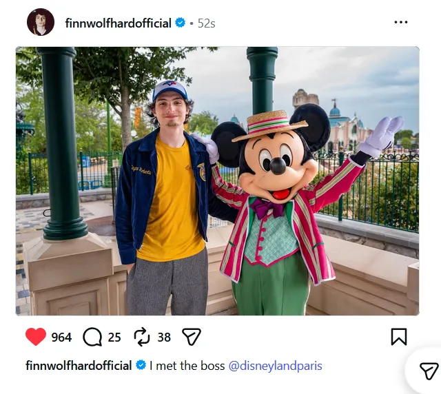 entrynumber00's tweet photo. this is what made most sense to me in the moment because a soft launch is a soft launch, they are not explicitly supposed to show each other (bc thats just the HL) or follow usual understanding of it hence the delayed post from F

this was their DL version of it https://t.co/bu7JYNQ5X9
