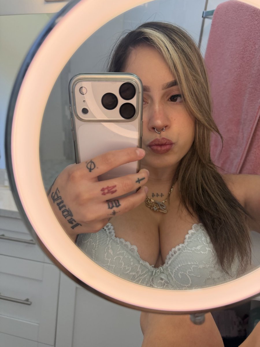 Torii_casey's tweet photo. Anyone buying nudes #buyingcontent #nsfwtwt #sellingcontent https://t.co/TJB7d1TIlB