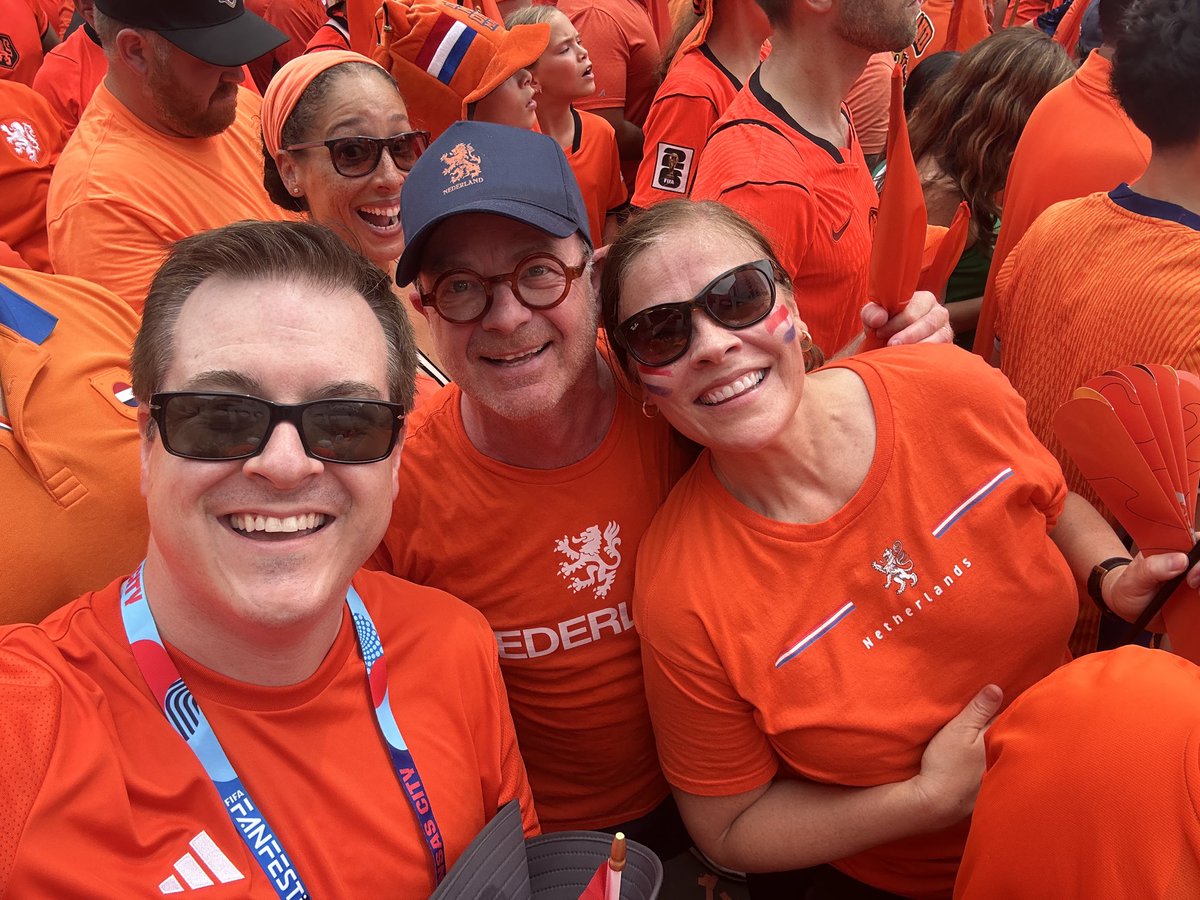 CodyKMBC's tweet photo. The real journey is the Dutch friends you make along the way. 🧡🇳🇱⚽️ https://t.co/ZblNulfXe9