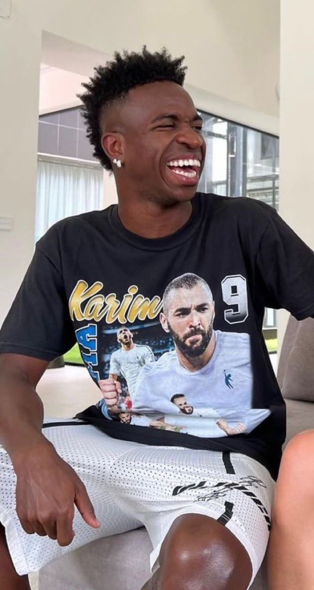 LeSmainx's tweet photo. @BIG_BROOWN Qui croire ? Vous et votre agenda vicieux ou bien Vini lui même qui dit que KB a été son mentor et grand frère au réal ? 🤔🫨 https://t.co/KRmSz5SoaY