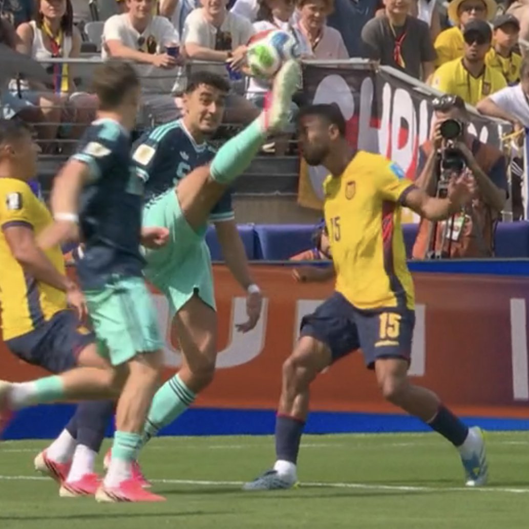 davidacaban's tweet photo. @ABG_Scott @FootballSwissEN The rule states bicycle kicks can still be dangerous plays, meaning it doesn't matter who gets the ball first. 

This is objectively a dangerous play. Obstructing a player's ability to head the ball with your boot 2m high. I can't entertain more debate about this lol https://t.co/hfIRrzcJ24