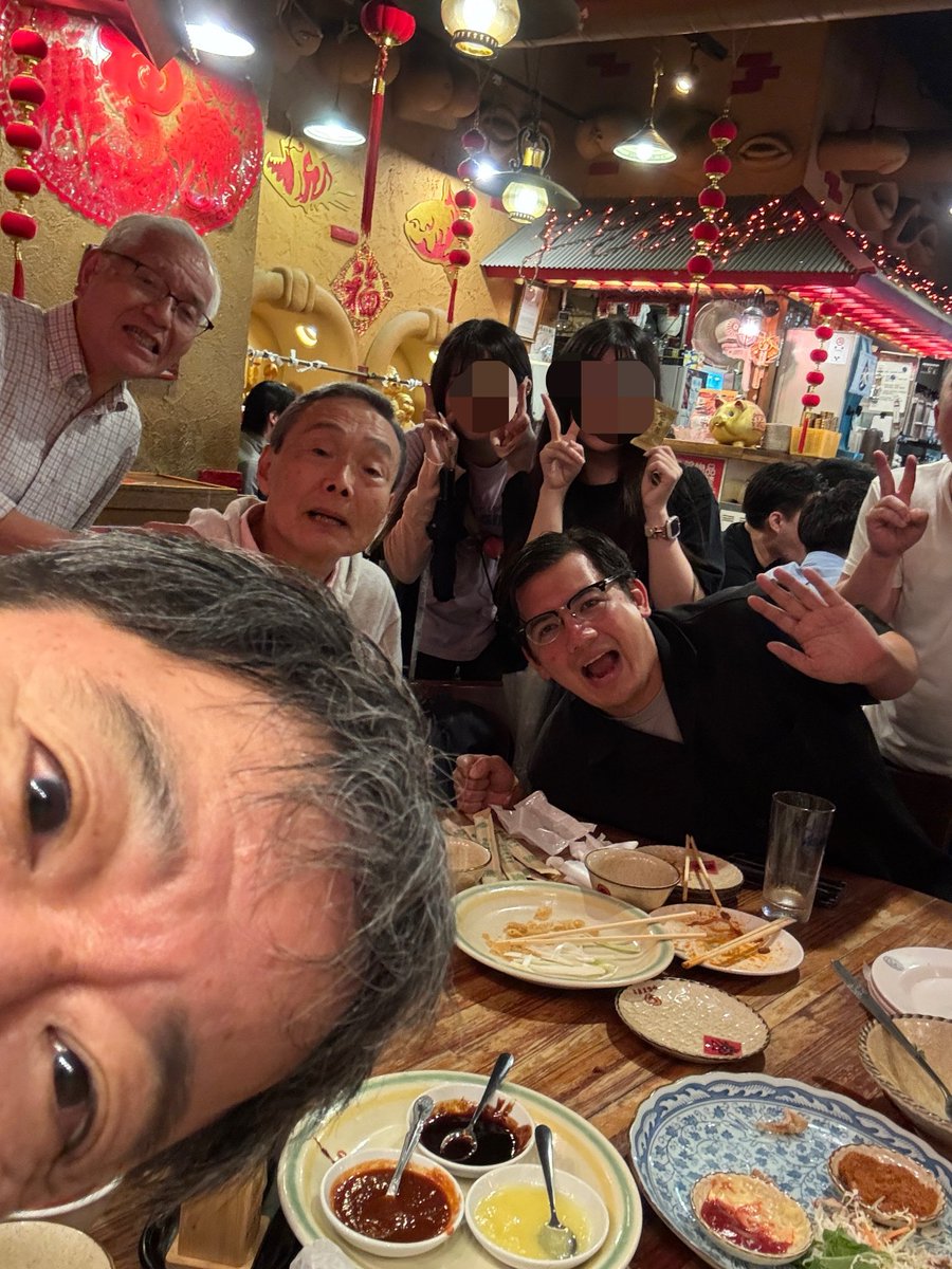 kikusing2023's tweet photo. 昨日は「汲みたて」を！たぶんテンポ悪かったしあまりいいできじゃなかった。申し訳ないです。でも今までとは違う私でいられたの。昨日でまた成長できたわ。
打ち上げのお店に売り子さんが来た。初体験。和助が切れてて、東村山が枠外で、ごめんなちゃい。 https://t.co/d67TLH6rRg