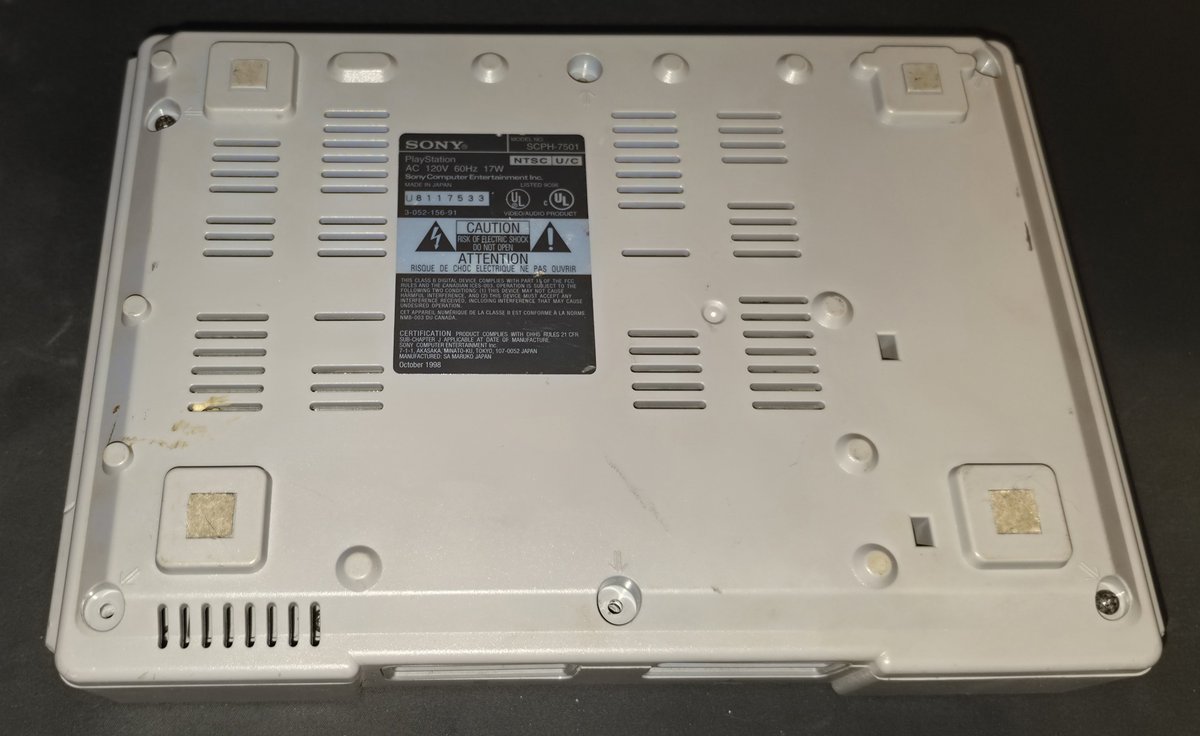 eastretrogamer's tweet photo. Sony PlayStation 1 (PS1) model SCPH-7501. ๐ถโ๐ซ๏ธ
#retro #retrogame #retrogames #retrogamer #retrogamers #retrogaming #retrogaminglife #game #games #gamer #gamers #gaming #gaminglife #videogame #videogames #videogamer #videogamers #videogaminglife #sony #PlayStation #PlayStation1 #PlayStation2 #PlayStation3 #PlayStation4 #playstation5 #ps #ps2 #ps3 #ps4 #ps5