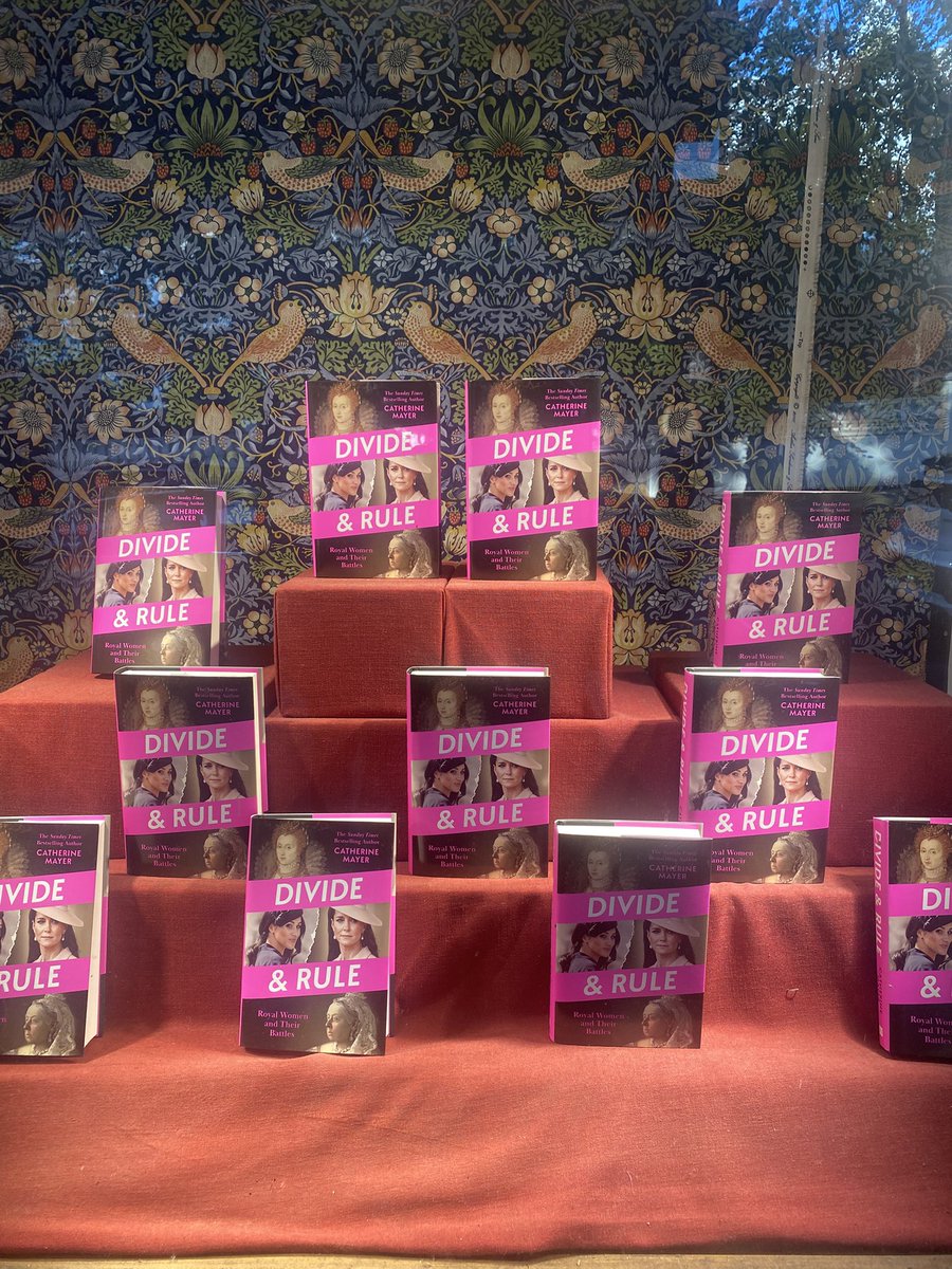 AlicePilia's tweet photo. Huge congratulations to the fabulous @catherine_mayer on the launch of her new (soon-to-be bestseller) book, **Divide & Rule: royal women and their battles** 🚀📚
#DivideandRule #RoyalWomen #Misogyny #book https://t.co/tiS2nSxEdB