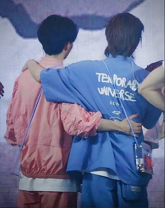eisasaesa's tweet photo. Pink and blue always be yoonhong colour 🥺🩷🩵 https://t.co/s3D5QxSgOw