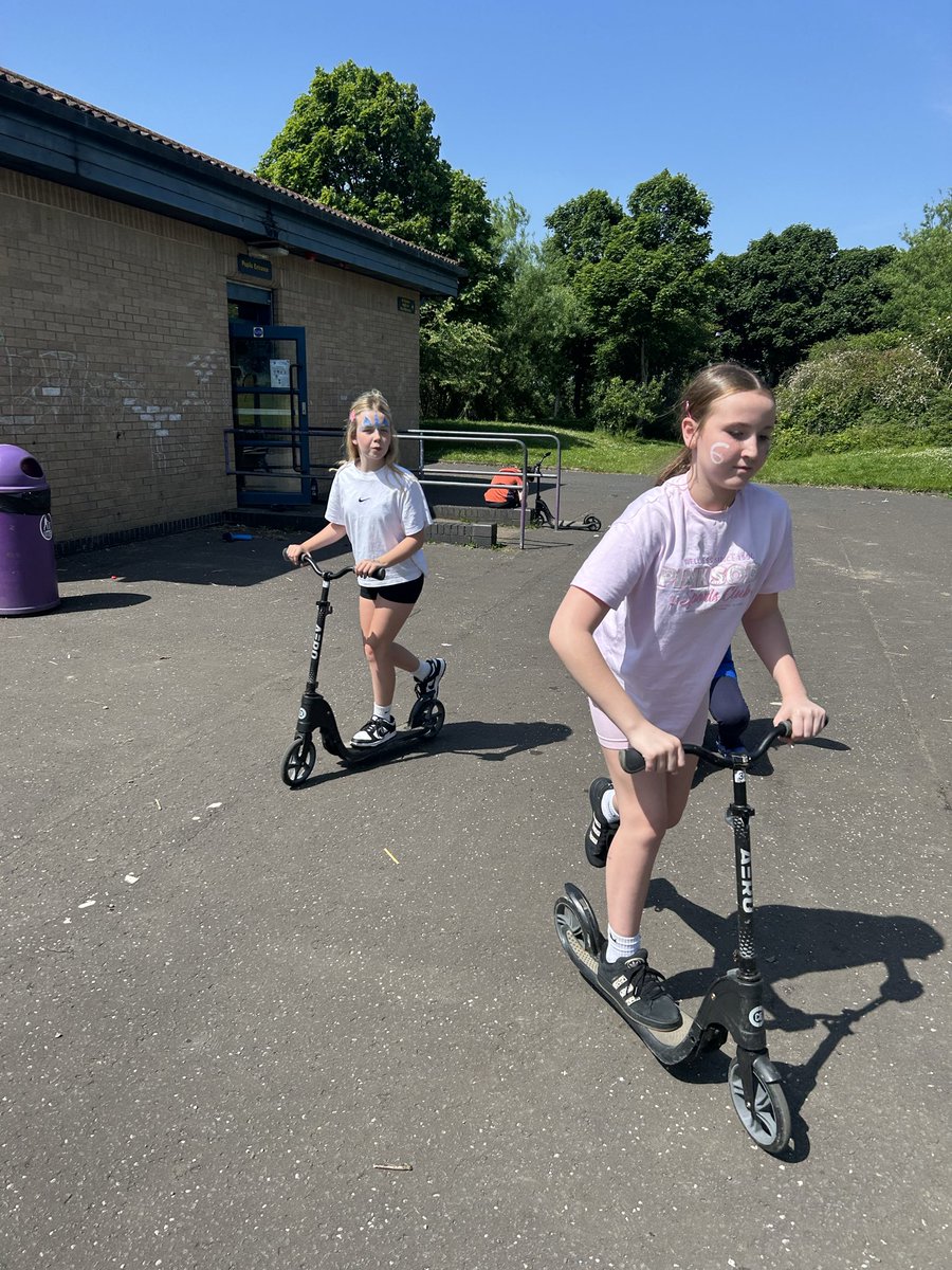 MrsGrieveAPPS's tweet photo. Primary 7 enjoyed today’s Fun Day in the Sun! ☀️🍦 🚲 🛴 https://t.co/mNwF01VwhK