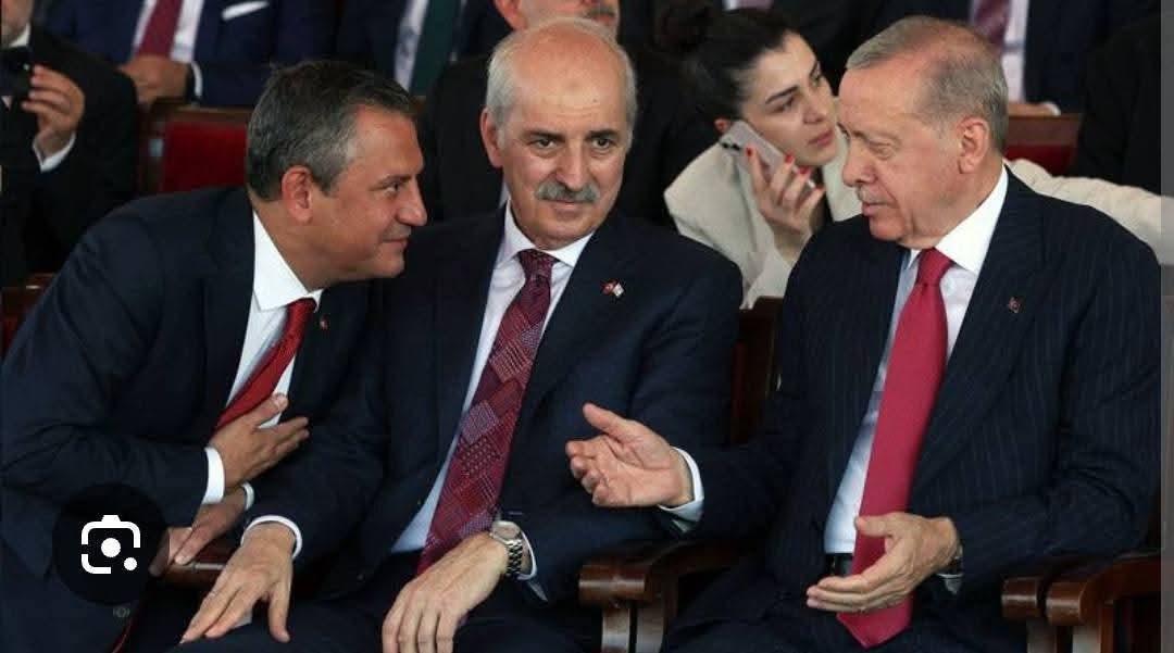 SakineGurt41738's tweet photo. @barisyarkadas Sayın vekilim bunlar chp sini savunmuyorlar bunlar chp zarar vuruyorlar suçlarını ayıplarını kayıp ettirmek  için gündem yaratıyorlar  ortaya çıkımasın ama tarihin çöplüğünde unutulacaklardır günü çok yakındır yasasın cumhuriyet 
#HerkesiçinCHP diyoruz  kim akp li https://t.co/48WCabjYhz