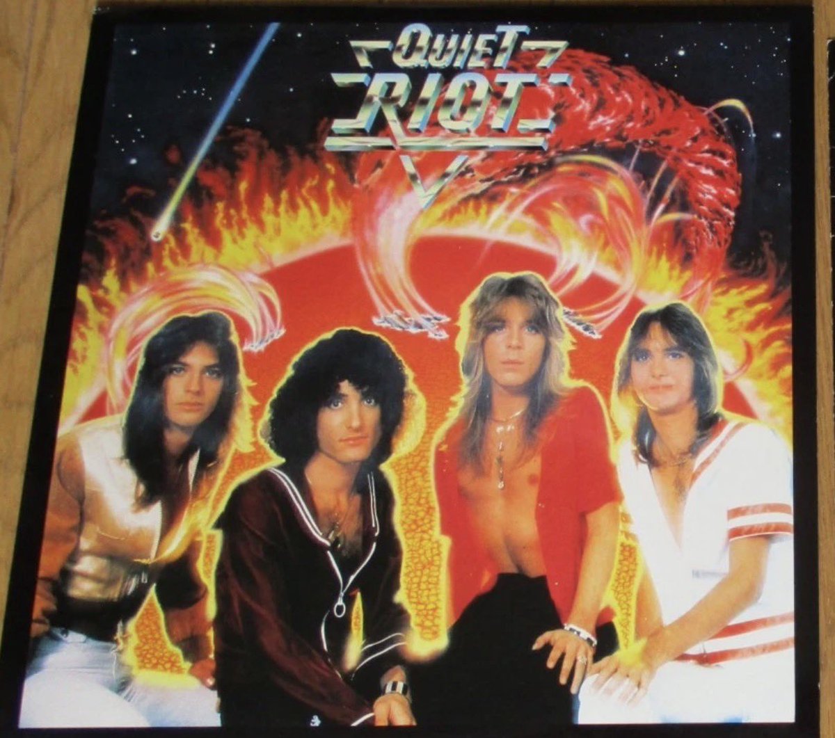 VinylCollefhrm's tweet photo. QUIET RIOT – ORIGINAL JAPAN FIRST　　gimmick promo pop up with  RANDY RHOADS
#QuietRiot #RandyRhoads https://t.co/oTTSvb7cus