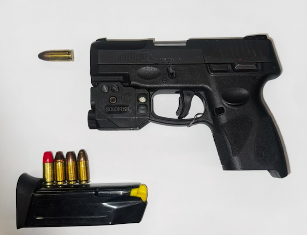 NYPD47Pct's tweet photo. Officers assigned to the Patrol Borough Bronx Neighborhood Safety Team recovered an illegal loaded firearm while on patrol in the 47th Precinct. Another illegal gun has been removed from our streets as we continue working to reduce gun violence and keep our community safe. https://t.co/JDB0lQhvcI