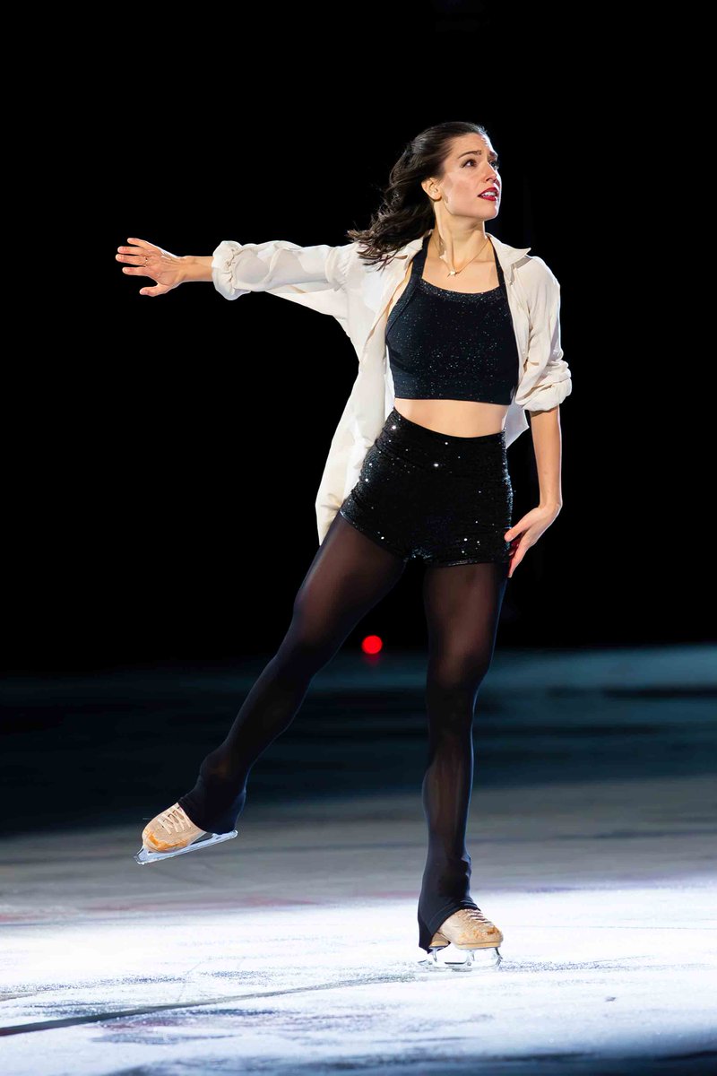 starsonice's tweet photo. Happy Birthday Alissa Czisny!
#SOIFamily https://t.co/C2ZrQfisft