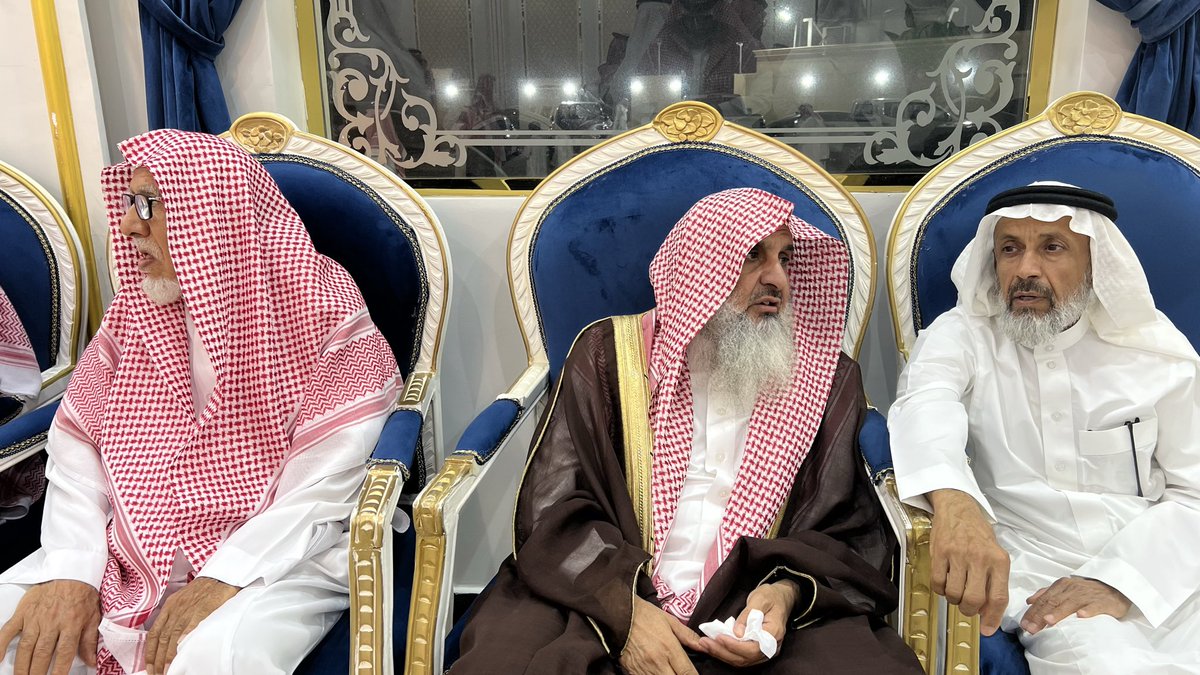 al_fuhed's tweet photo. لقطات من زواج ابن العم محمد بن فهد بن عبدالعزيز.
الله يوفقه و يجمع مابينهم في خير.
لاستكمال باقي التغطيه على حساب الاسرة في الانستغرام. https://t.co/RZ04ZTjlsS