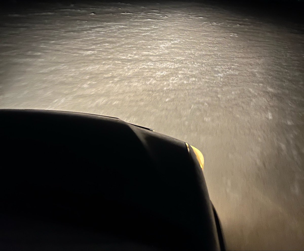Firstnu2t's tweet photo. Moon&amp;Desert https://t.co/ihG1R7GxhY
