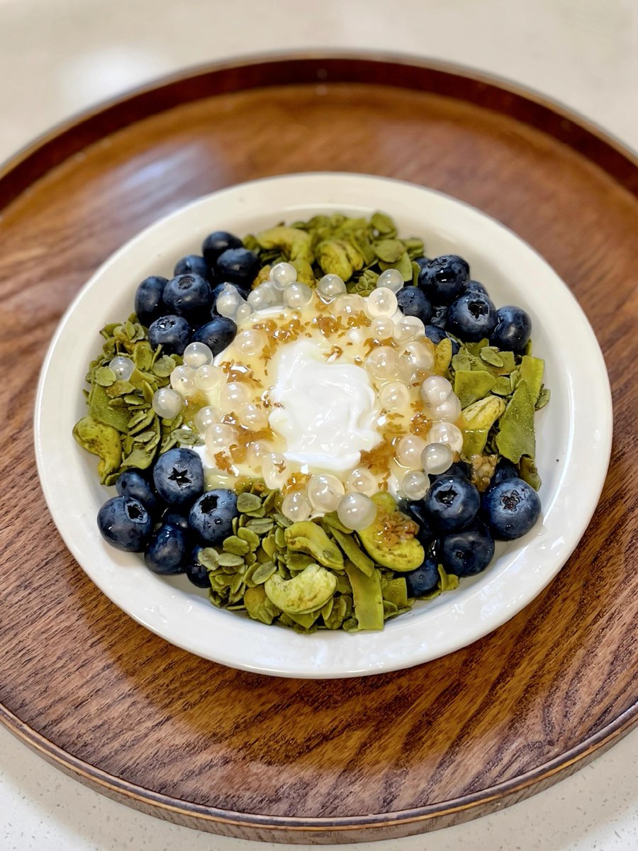 tvibury's tweet photo. Fresh seasonal wild blueberries hit the sweet spot—plump, juicy, no bitter aftertaste! Perfect for yogurt bowls or snacking. 10/10 would restock. https://t.co/2J6Y4j23CO