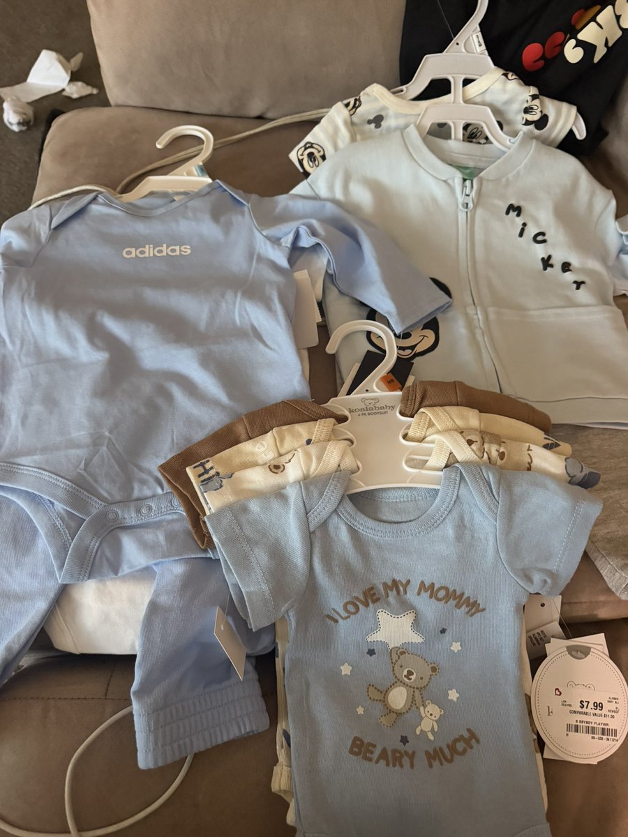 Layaniimarie2's tweet photo. It’s moreeeeee but baby shopping is fun 😩 the 10th im going all out my son gone be fly asfffff !! https://t.co/NEaSoZjvnj
