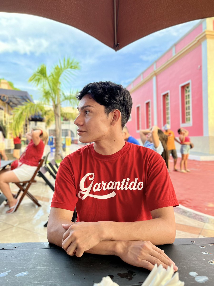 liedsoncunhaa's tweet photo. Meu aniversário não poderia ser em uma das datas mais importantes da minha cidade, no Festival de Parintins, eu particularmente amo muito, agradeço a Deus por mais um ano de vida e à todas as pessoas que sempre estão ao meu lado ♥️🎂 https://t.co/ss2WPmw42B