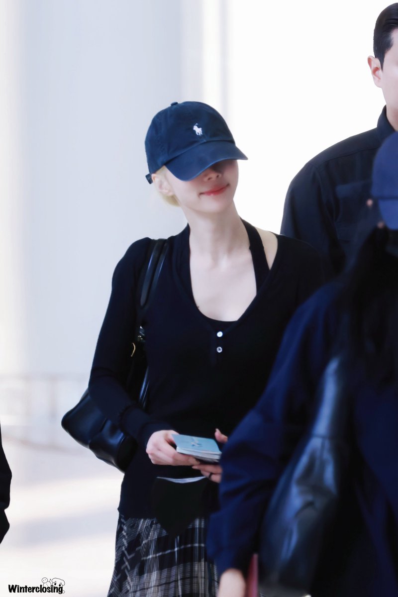 kwtclosing0101's tweet photo. 260626 GMP

Safe flight🛫

#WINTER #윈터
#aespa  #æspa #에스파 https://t.co/cVqtdjV82c