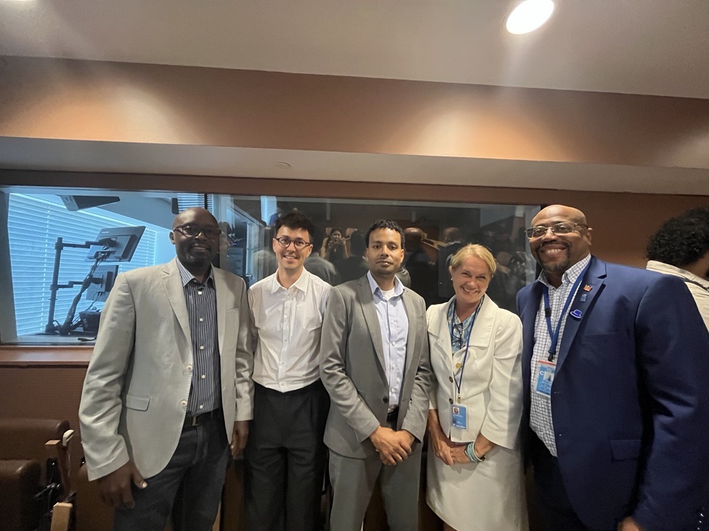 UNDPDigital's tweet photo. From Policy to Practice 🌍 At #UNOpenSourceWeek, 🇹🇹 Trinidad & Tobago and 🇰🇪 Kenya - pioneers of the govt OSPO model - joined @UNDP & @ITU to share how to move from open-source policy to real institutional practice in govt. https://t.co/Gs2ylXoWl9
