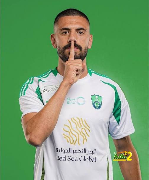 nxt2a's tweet photo. @QahtaniMaj74287 @jalshareef99 نخبتين في الراس توجع 🤫 https://t.co/UuTGLGq1Kf