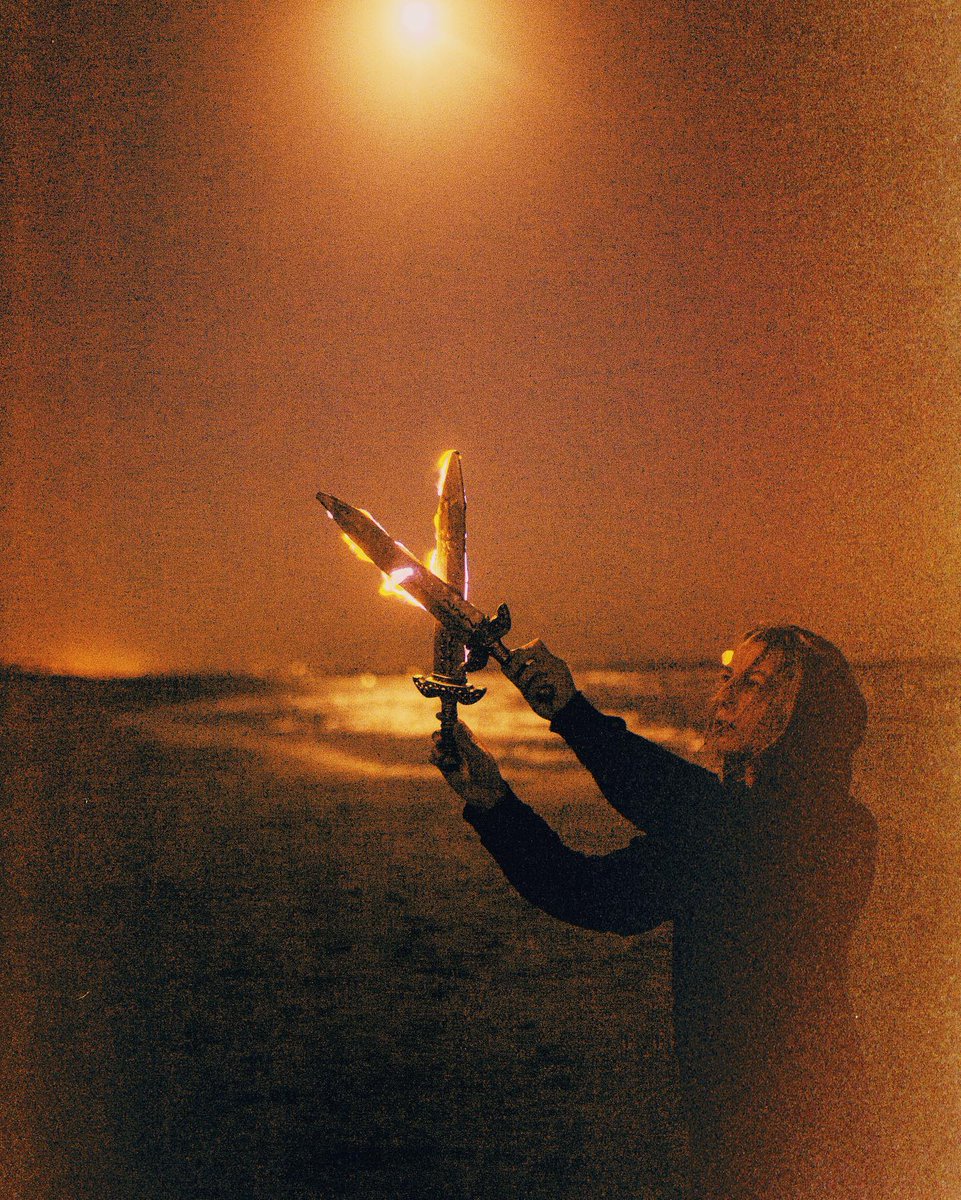 pheobebirdgers's tweet photo. shes just the coolest person ever https://t.co/yuSh4mmA9q
