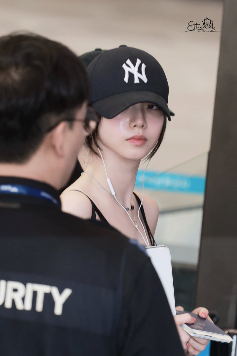 Ethereal_0411's tweet photo. 260626 GMP

#aespa #에스파  
#KARINA #카리나 #カリナ https://t.co/qmTLJ4q9gm