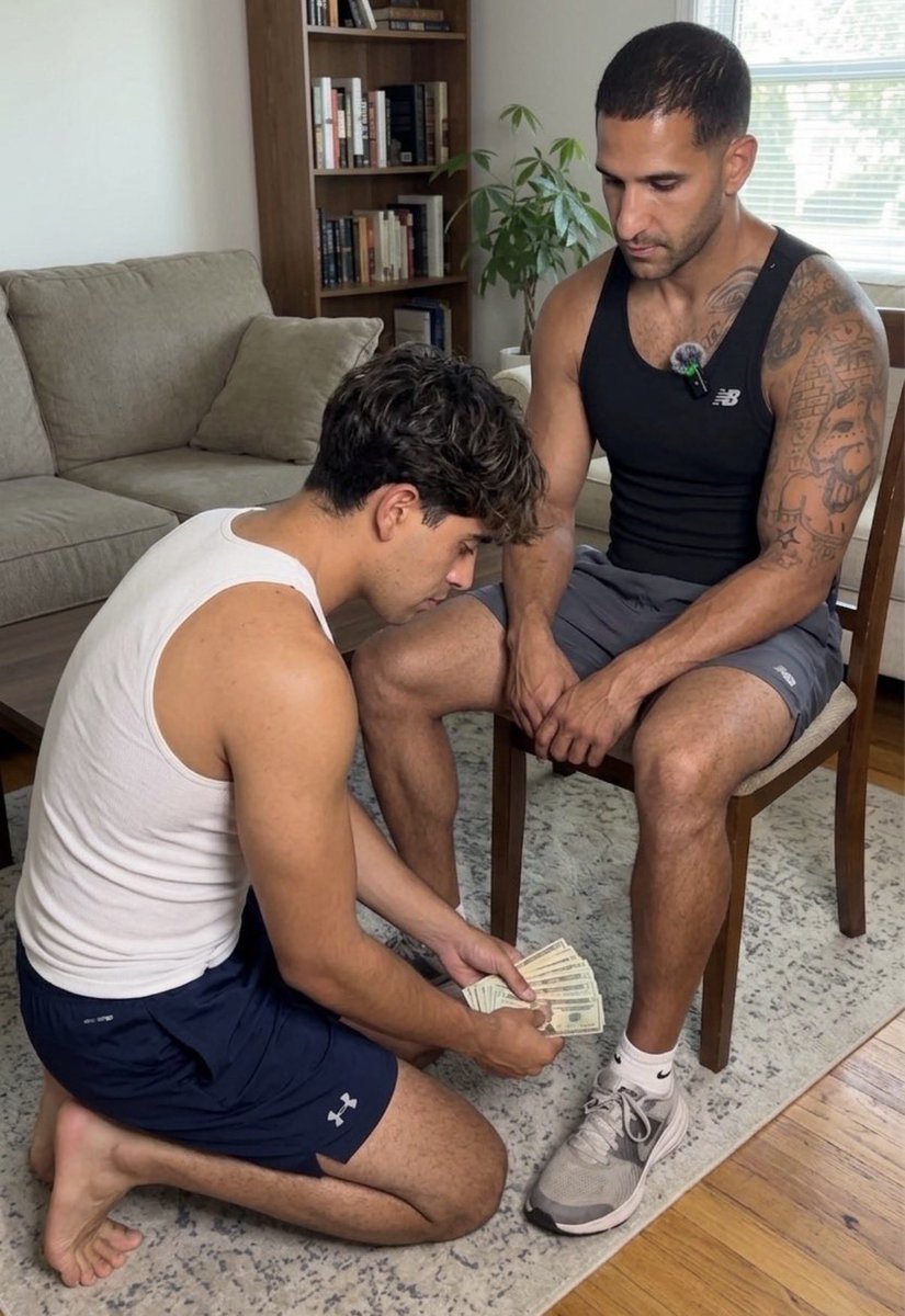 PushupSoldier's tweet photo. Kneel and serve. https://t.co/lTkk9B2oF2
