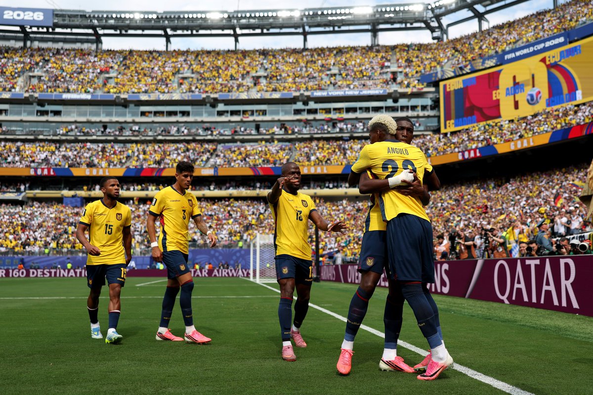Jaimefmacias's tweet photo. Los rivales más probables de 🇪🇨 Ecuador en 16vos:

76% 🇲🇽 México | CDMX
13% 🏴󠁧󠁢󠁥󠁮󠁧󠁿🇬🇭🇭🇷 | Atlanta
7% 🇨🇭 Suiza | Vancouver
3% 🇨🇴🇵🇹 | Kansas https://t.co/TQHIKqovw7