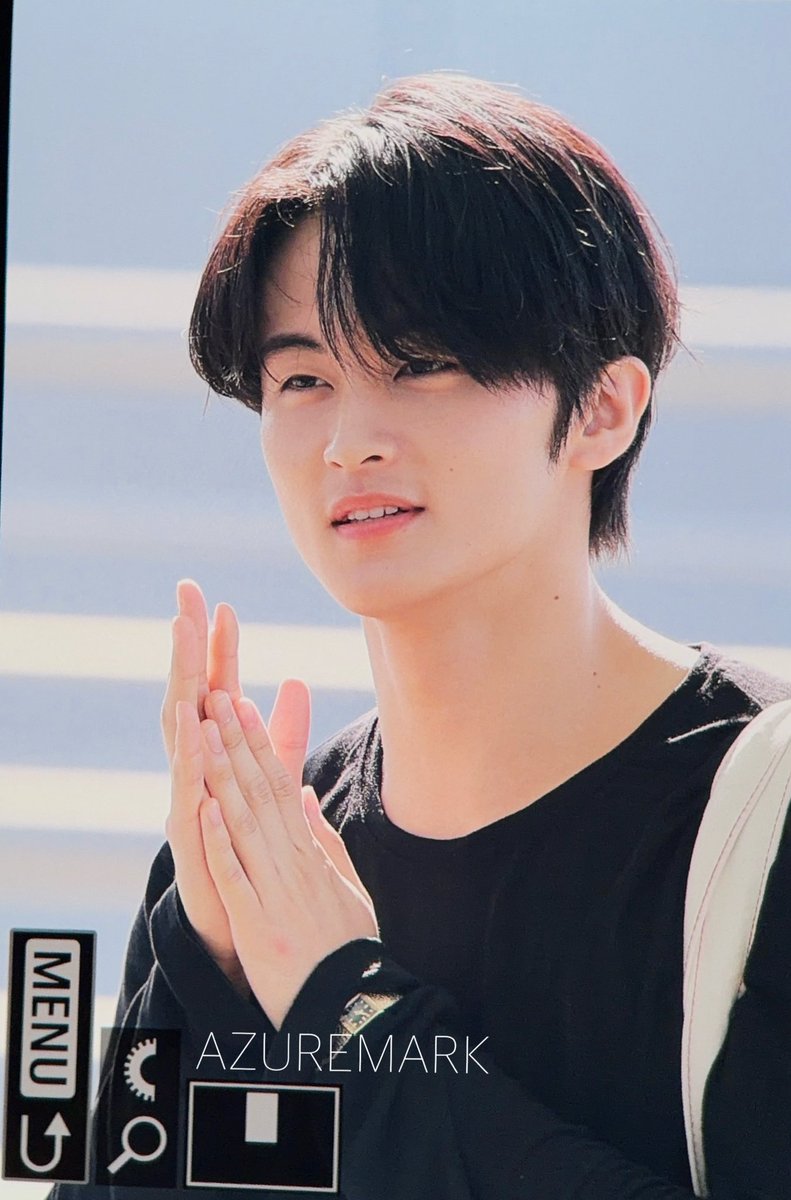 azure__mark's tweet photo. 260626 출국 마크
애옹이 잘 다녀오렴 🫳🏻🫳🏻

#MARK #MARKLEE #マーク #李马克 https://t.co/uPeQSAQra5