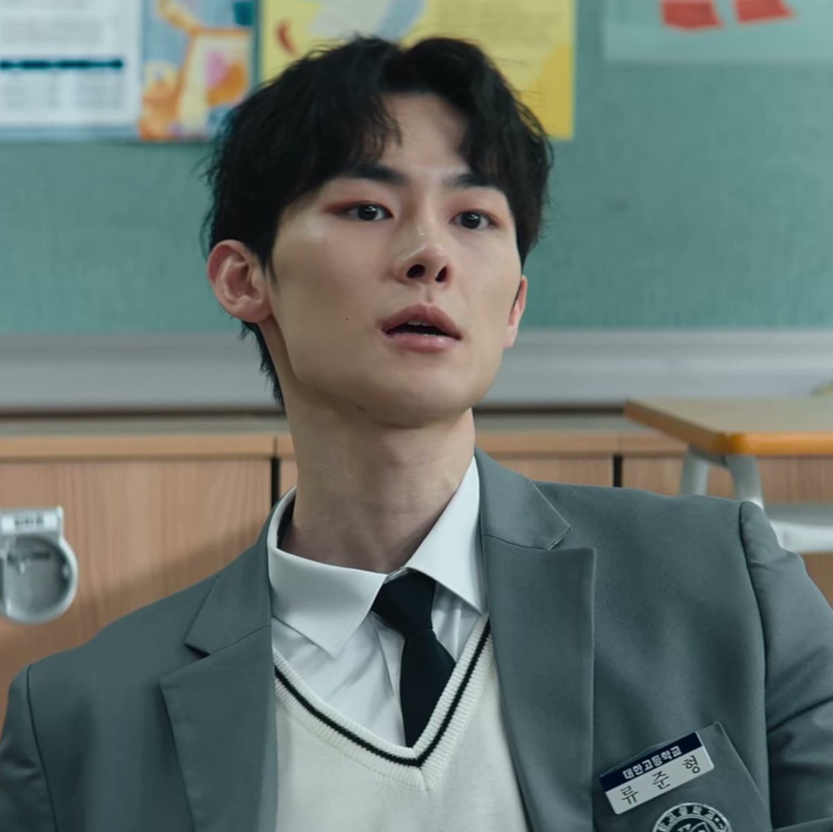 npomvtt's tweet photo. Lee Seunggyu, que recentemente chamou atenção por seu papel no drama da Netflix "Teach You a Lesson", fez uma doação para a Blue Tree Foundation (BTF), uma organização que apoia vítimas de violência escolar. 

A Blue Tree Foundation é uma ONG juvenil que possui status consultivo especial junto ao Conselho Econômico e Social das Nações Unidas. Foi a primeira organização na Coreia do Sul a conscientizar o público sobre a gravidade da violência escolar. Sua missão principal é prevenir a violência nas escolas, apoiar a recuperação das vítimas e promover mudanças sociais.