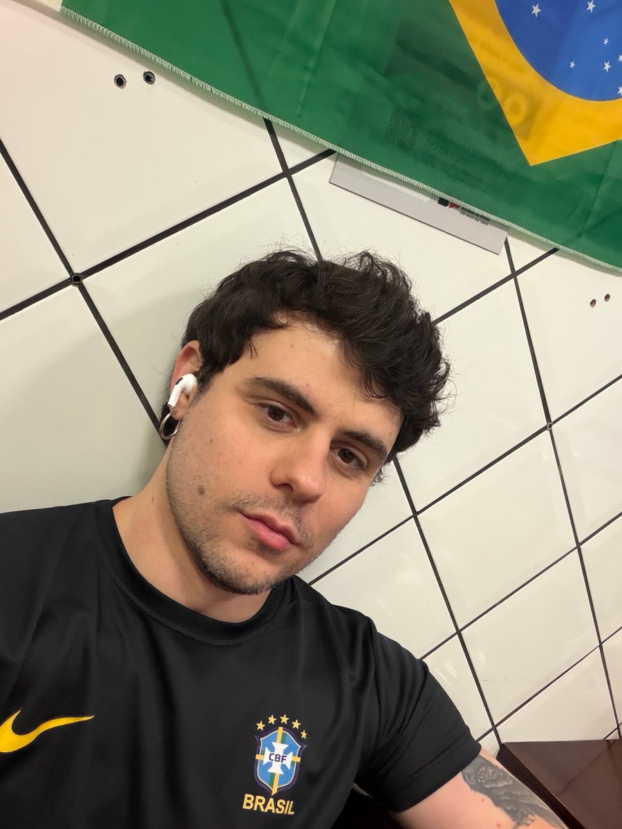 こんなにV系に詳しい 🇧🇷ギャ男さんはいないよ。 始めて会った時は