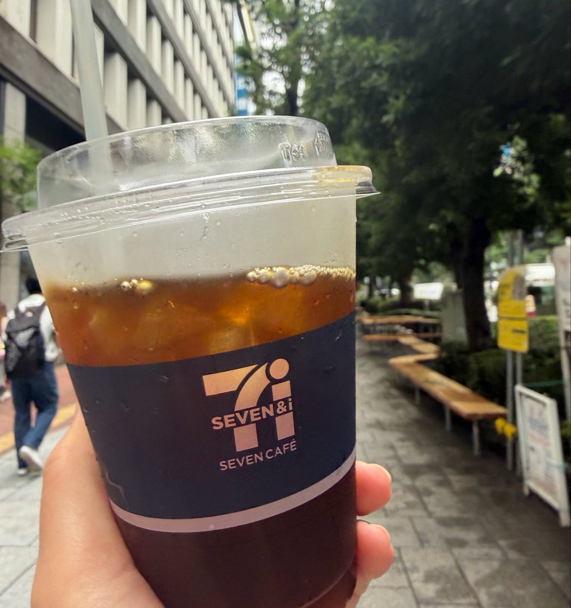 Assia_Vocal's tweet photo. 湿度高いねー！
台風来ませんように...！

今日はセブンの水素焙煎コーヒー ¨̮ )ﾉｵﾊﾖ https://t.co/SMFmSxBGZ2