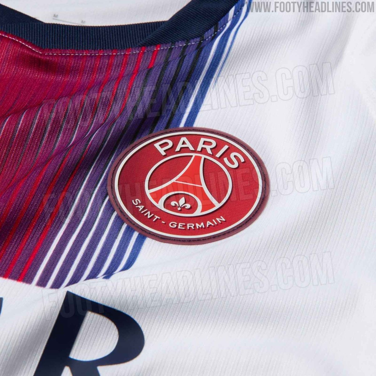 Footy_Headlines's tweet photo. 𝐍𝐞𝐰 𝐏𝐢𝐜𝐭𝐮𝐫𝐞𝐬 𝐋𝐞𝐚𝐤𝐞𝐝: 𝐏𝐒𝐆 𝟐𝟔-𝟐𝟕 𝐀𝐰𝐚𝐲 𝐊𝐢𝐭

We can leak even more pictures of the Paris Saint-Germain 2026-2027 away jersey, this time showing the replica version. We also get another official look at the unique crest and a first at the shorts. https://t.co/JGmYMHQPVS
