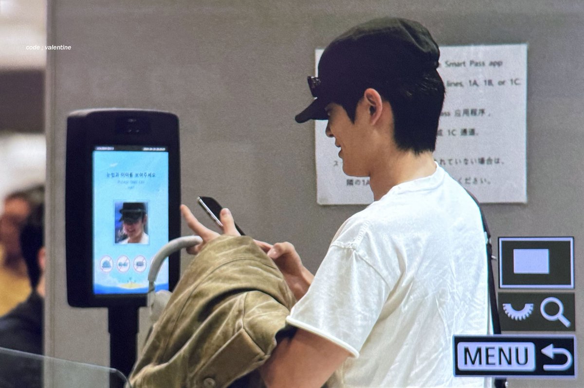 easypeachie's tweet photo. bro jaehyun setelah menggemparkan timeline pagi pagi https://t.co/8Elt8QN4Qt