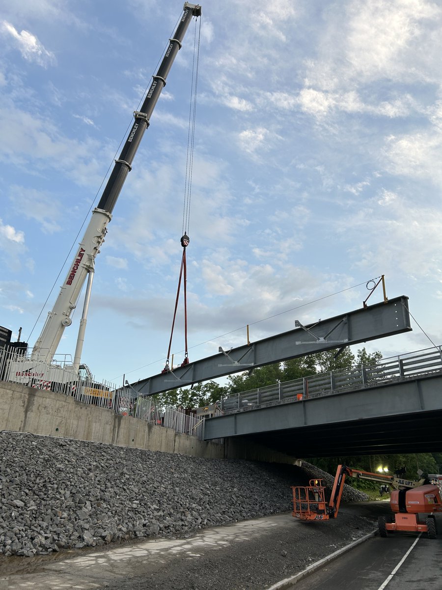 NYSDOTRochester's tweet photo. Not your average Thursday in #ROC tonight, as NYSDOT crews moved steel girders into place along I-490. https://t.co/SOsFh1wZoe