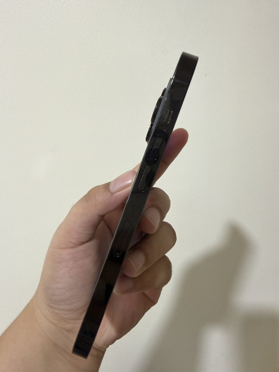 bubucarteu's tweet photo. wts lfb ph ⋆୨୧˚. ݁₊ ⊹ 

iPhone 14 pro, 128gb black
— 23k, still negotiable for sure buyers (payo/3 days to reserve)
— 78% Battery Health
—  charger

[mop] gotyme/bdo
[mod] meetup pasay/moa https://t.co/Eq8P3xpLMu