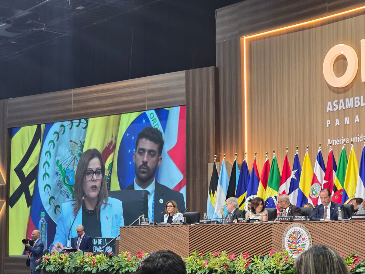 alexsolc's tweet photo. Concluyo las Presidencias del @CP_OEA y de la Comisión General, con orgullo y gratitud con todas las delegaciones, con la Secretaría General y con mi equipo, por el trabajo conjunto. 

Cerramos la Asamblea General en Panamá, con un rotundo éxito en los procesos de negociación 🇨🇷 https://t.co/Dx9vsaZHWa