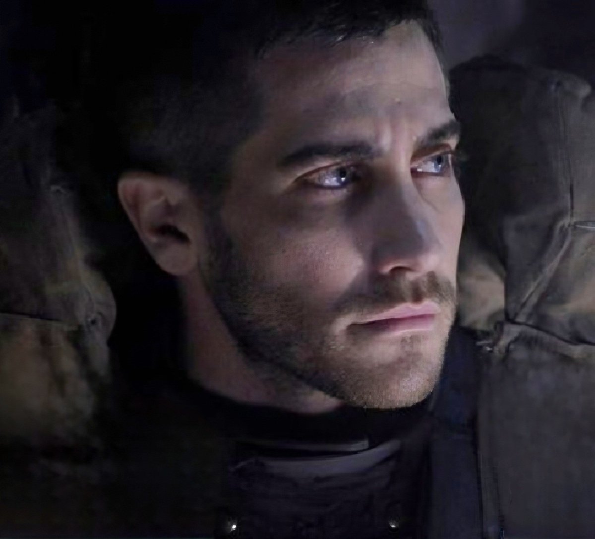 SilviaMJakeGy's tweet photo. You are in trap but, you don't know to be. You believe to be live but, you don't know you are died. To be died isn't mean you don't breath but, also you don't live like you would. #jakegyllenhaal #sourcecode https://t.co/7r7n6HLkQD