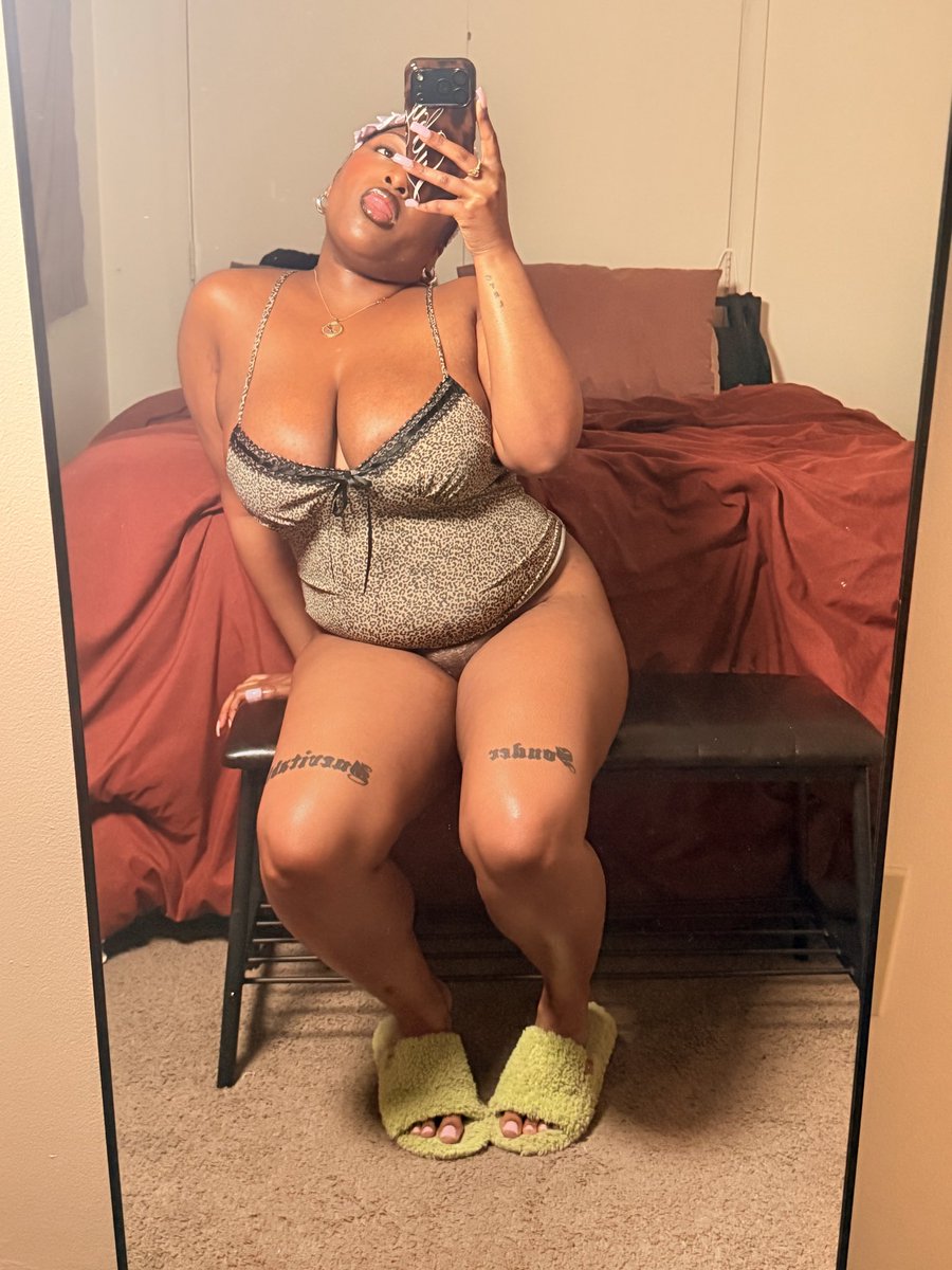 MissStarryShai's tweet photo. I'm underrated asf , i should probably be more consistent here🙂‍↕️🙂‍↕️ https://t.co/81D21z6KXk
