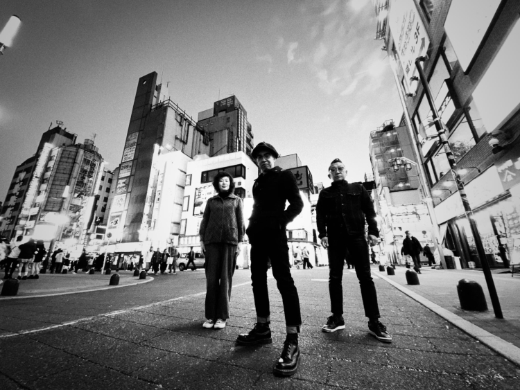 clubquattro_shi's tweet photo. 【本日6月26日(金)公演 】

本日渋谷クアトロ38周年7日目✨

eastern youth×MO'SOME TONEBENDER

SHIBUYA CLUB QUATTRO 38th ANNIVERSARY
Our Chef’s Choice

開場18:00/開演19:00 

当日券の販売は開場時間より ¥6000-で販売いたします。 https://t.co/ZU7oc3LabR