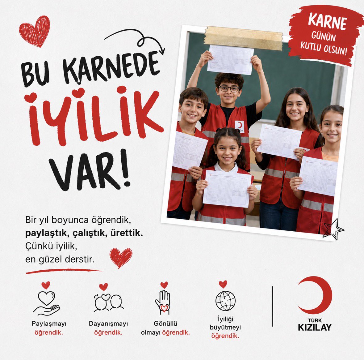 Kizilay's tweet photo. Her karne; emekle geçen bir yılın, öğrenilen yeni bilgilerin ve kurulan güzel hayallerin izlerini taşır. 📚❤️

Karnelerini alan tüm öğrencilerimizi gönülden tebrik ediyor, keyifli ve sağlıklı bir tatil diliyoruz. https://t.co/YBvTnPpXqt