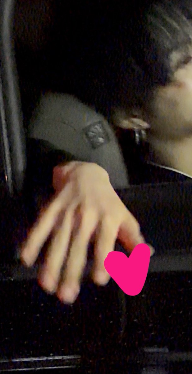 pinkriboni's tweet photo. ㅜㅜ♡♡🫳🏻🫵🏻✋🏻 https://t.co/wPsUJEHtgk