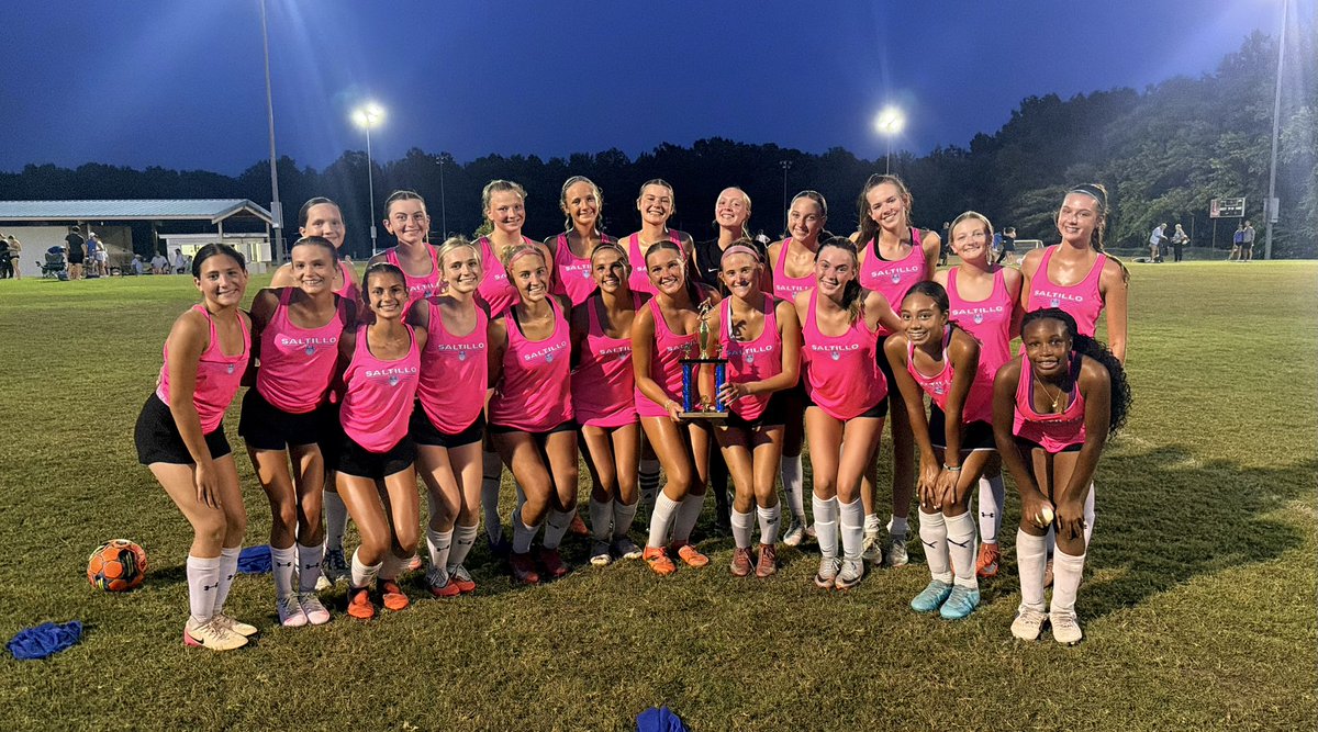 SoccerSaltillo's tweet photo. Great night tonight at our annual 7v7 Summer tournament!

Big props to our girls for winning both groups and facing each other in the championship match.

Saltillo Blue won 3-2 to take the trophy, but in the end.. the girls did what they do: WIN!

🐅 https://t.co/INhvLjE2Hy