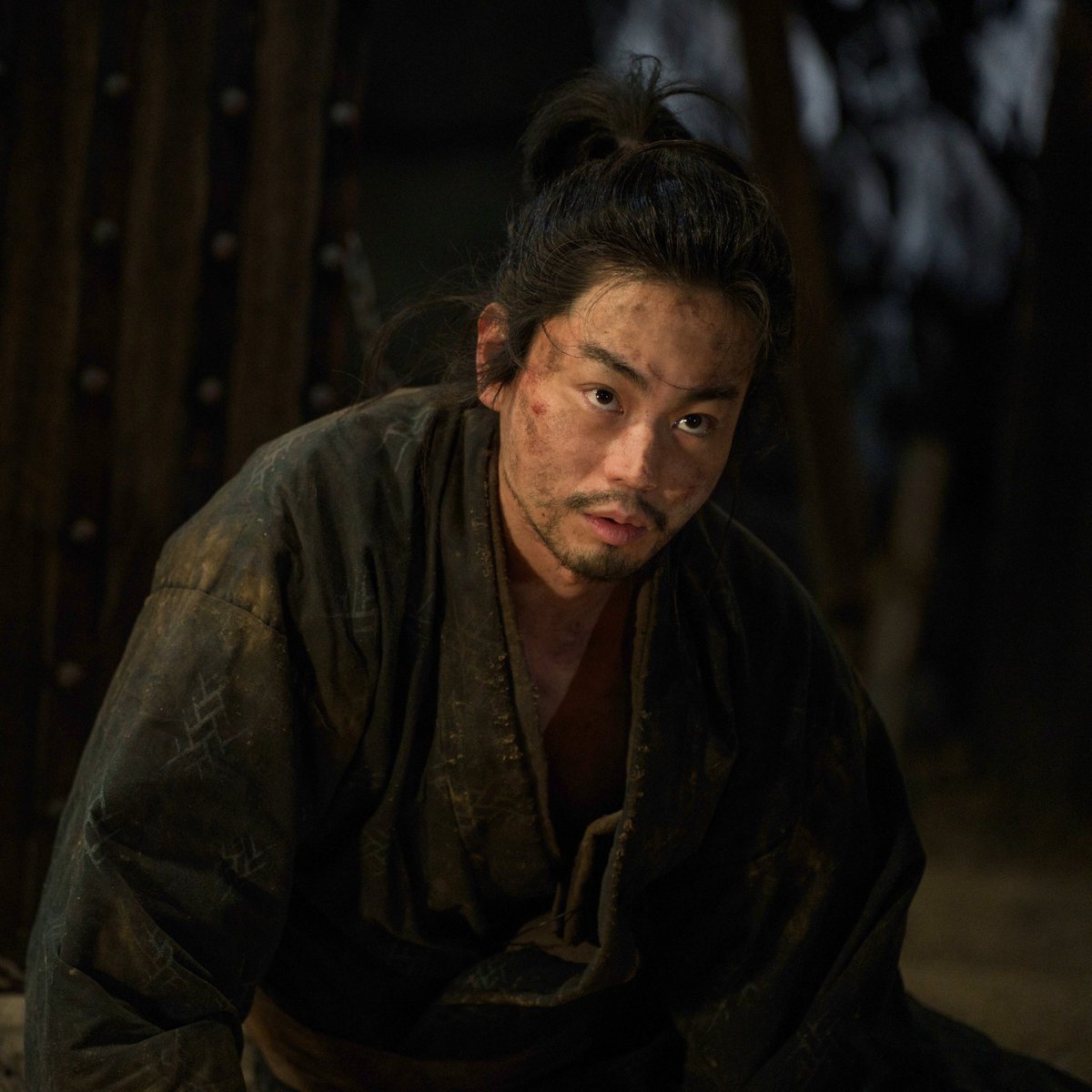 nightwriter22's tweet photo. Director Kiyoshi Kurosawa’s The Samurai and the Prisoner, a masterful Edo-period samurai thriller and murder mystery, is already earning praise as one of his finest works. Martin Scorsese has long been a vocal admirer of Kiyoshi Kurosawa and once called Kurosawa a master of light, framing, and pacing. Janus Films released an impressive new trailer today ahead of the film's theatrical release on July 31, and it looks fantastic.