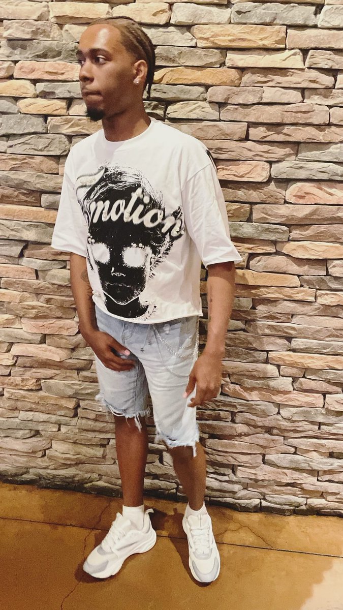 meech™️ tweet media