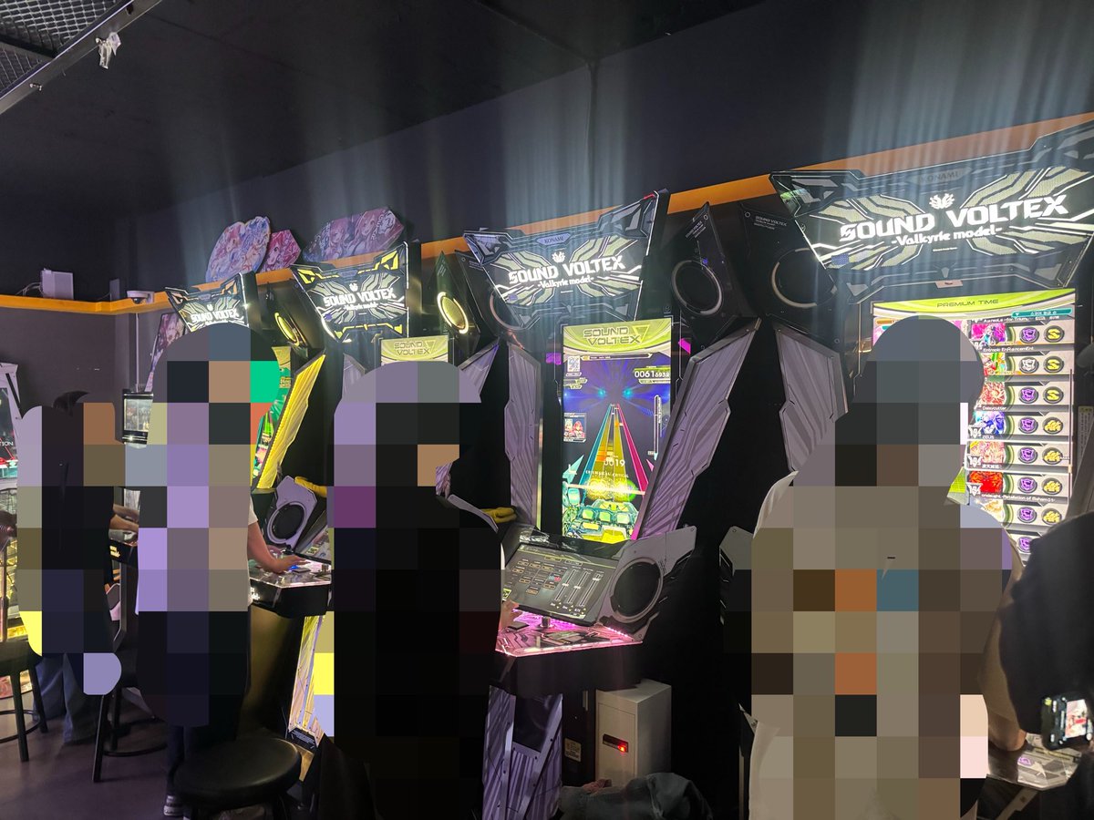 BC_P2ZonE's tweet photo. maimai dx (1대) 
SOUND VOLTEX ∇ (1대) 
입고 완료하였습니다

아직 기체 고정 정비가 필요하니 매장 방문 시 유의해 주시면 감사하겠습니다

고장 간접 세팅 등 dm 주시면 최대한 빨리 수리해두도록 하겠습니다 

많은 관심 부탁드리겠습니다:D https://t.co/j4f6CjDYpP