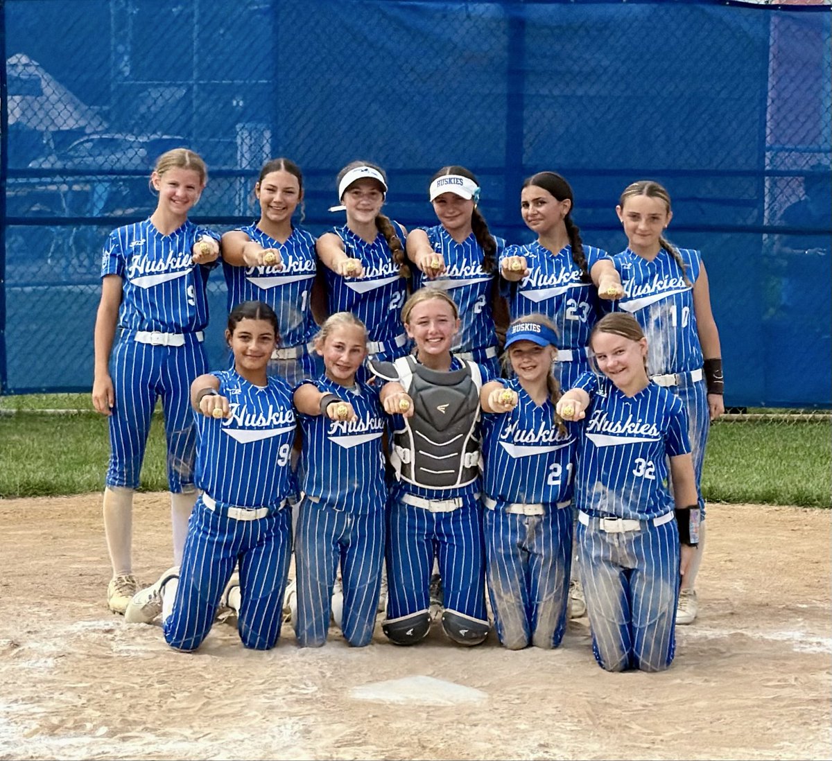 Ellatorre2031's tweet photo. Great Father’s Day Tournament last weekend.  We went 6-0, won the Championship!

Hitting and pitching videos below. https://t.co/cZWf8oRK1t