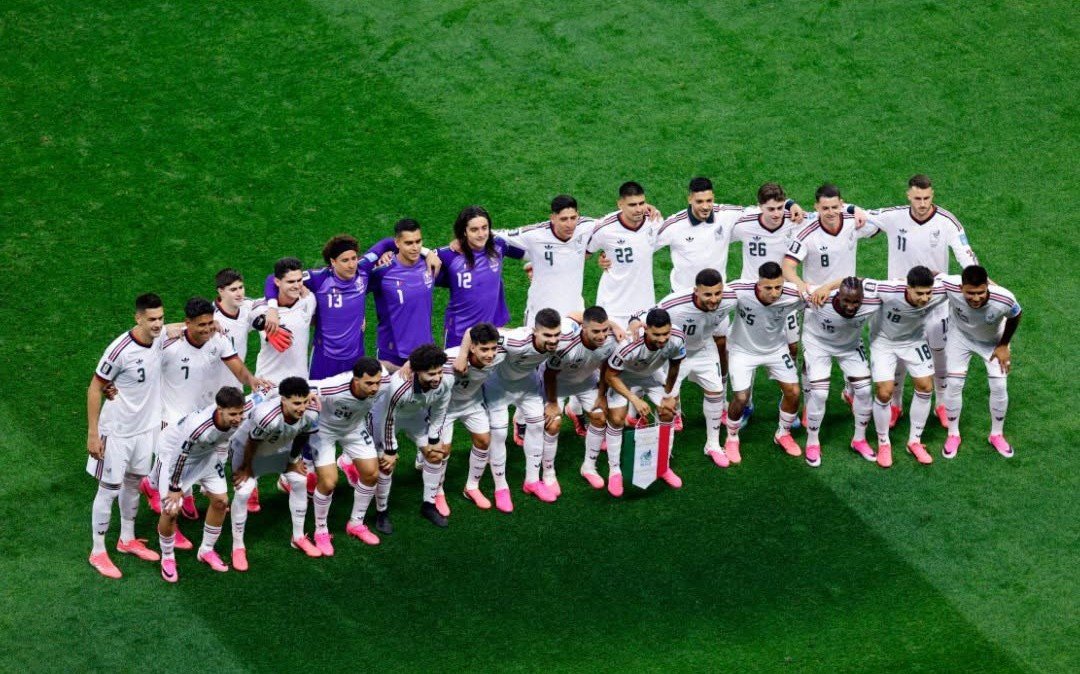7ctcsCA_'s tweet photo. Pa eso me gustaban pinche bola de culos, nos va a tocar ECUADOR!!! ECUADOR!!!! no Francia, no Argentina, no Inglaterra ni Holanda ECUADOR!!!

Esos putos se van a cagar en el Azteca con 87 mill personas.

El que no confíe que vaya y chsptm, pero luego no quieran subirse al barco. https://t.co/NhNRdN5Rpn
