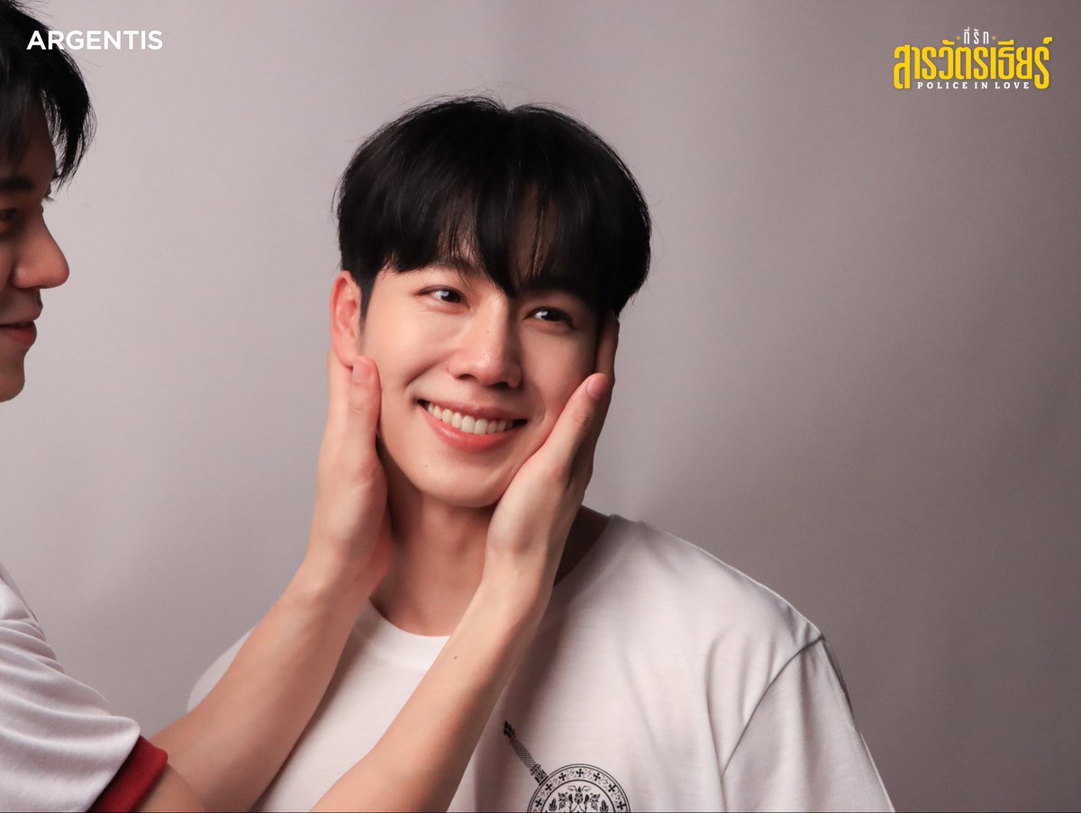 getawaywithYW's tweet photo. Is this [Mangkorn] the cutest character War has played so far?
W: Definitely! The cutest one yet. Everyone, be prepared!
Y: But I think it's neck and neck with Mark though.

#ที่รักสารวัตรเธียร์
#หยิ่นวอร์ #yinyin_anw #warwanarat https://t.co/zOpvUMAXq6