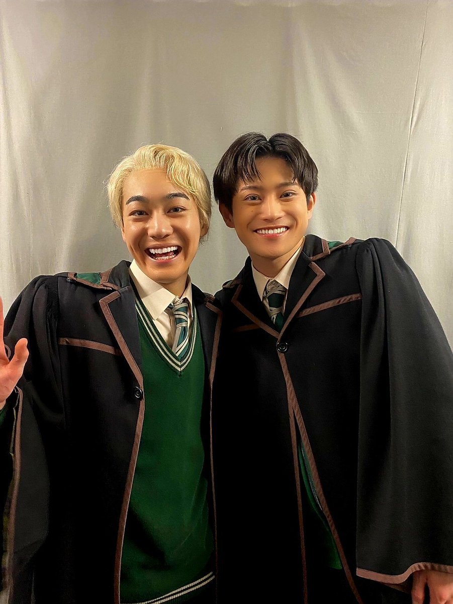 motohisa_0101's tweet photo. 大好きな親友二人はこの後も走り続けます。二人の事は皆さまに託しました。皆さまの深く強い愛で二人を応援支えてやってください。僕は寂しくなる気持ちもあるのでそっと遠くから見守ることにします。無事に走り抜けられますように。二人の言葉がたくさんの人の胸を打ちますように。
#ダブルウィゾー https://t.co/hEpMbQ78Kf