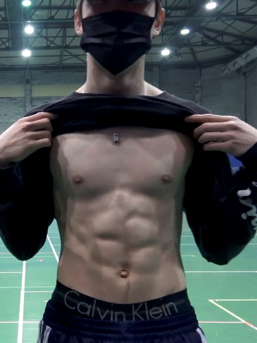 JAEWOOLOOKS's tweet photo. 21 year old jaehyun            29 year old jaehyun https://t.co/0jesShmjxg